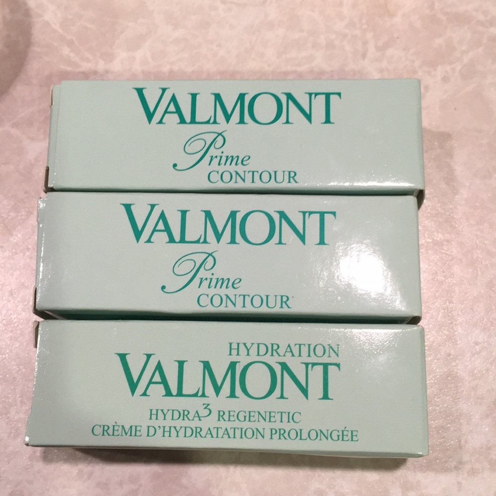 Valmont Skin Care with Cosmetic Bag - Picture 3 of 5